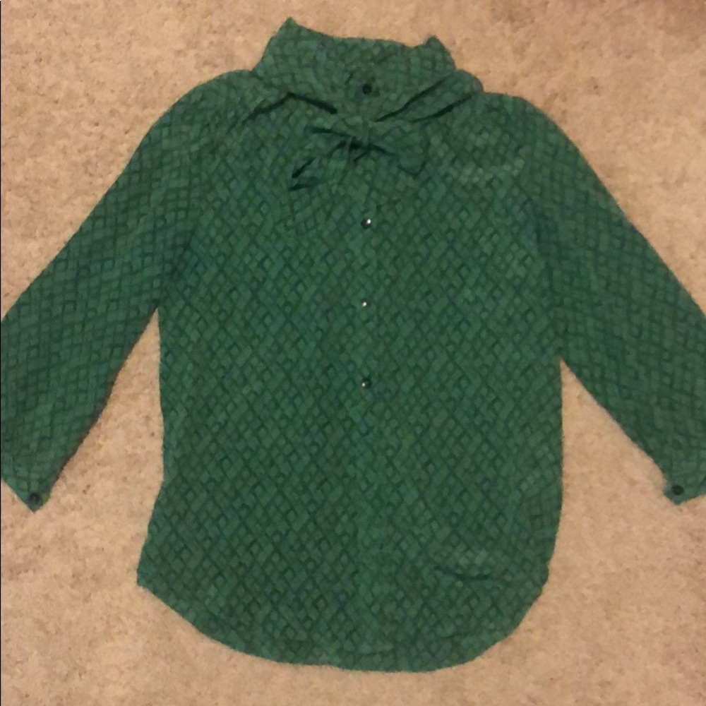 Anthropologie green silk blouse w/neck tie small
